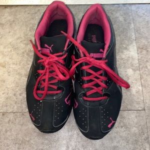 Black and pink women’s Puma shoes. Size 8